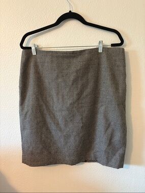 LOFT Houndstooth Pencil Skirt - Black and White